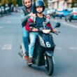 Czy przewożąc pasażera w wieku 6 lat motorowerem masz prawo poruszać się z prędkością 50 km/h?