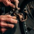 Jak naprawić hamulce w rowerze