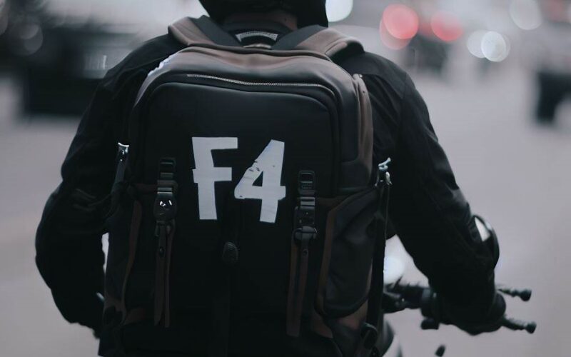 Plecak na rower 4F: Wygodny i funkcjonalny towarzysz Twojej przygody